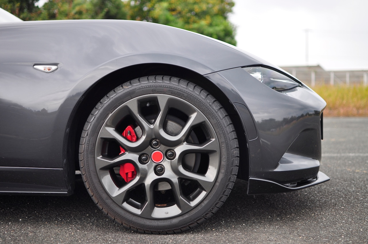 Identical Mazda MX-5 to honour late parents